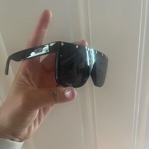 Quay Star Sunglasses!!